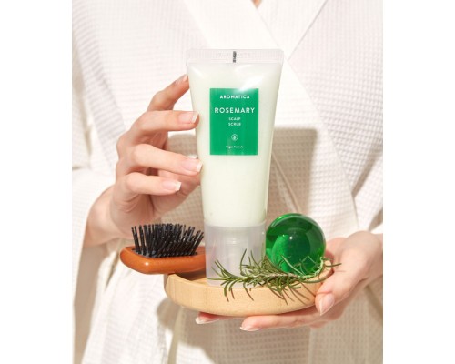 Scrub per il cuoio capelluto al rosmarino Aromatica