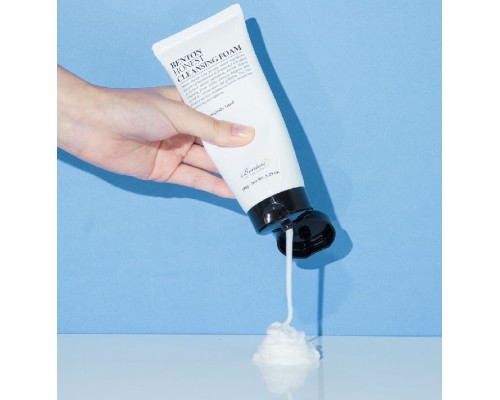Schiuma detergente Honest Benton