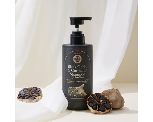 Shampoo alla curcumina e all'aglio nero 500 ml Daeng Gi Meo Ri