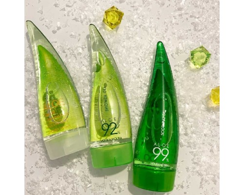 Set mini per la cura del viso e del corpo all'aloe di Jeju Holika Holika