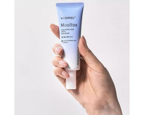 Crema solare all'acido ialuronico Air Fit Mooltox Aqua SPF50+ PA++++ Medi-Peel