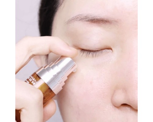 Ampoule concentrata antimachie all'acido ascorbico Vita C Missha