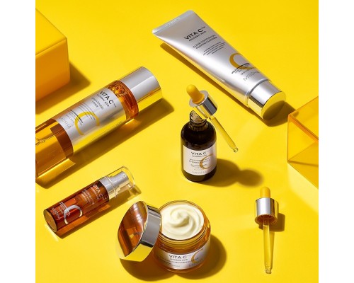 Schiuma detergente per una pelle pulita all'acido ascorbico Vita C Missha