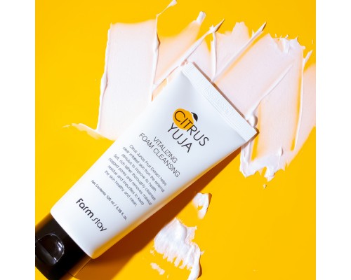 Schiuma detergente rivitalizzante Citrus Yuja FarmStay
