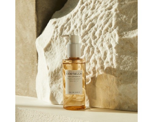 Olio detergente leggero alla centella asiatica da Madagascar 200 ml Skin1004