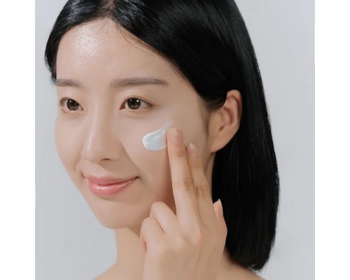 Siero solare all'acido ialuronico e centella asiatica SPF50+ PA++++ 50 ml Skin1004