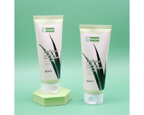Schiuma detergente idratante vegan all'aloe jeju aloe aqua Skin79
