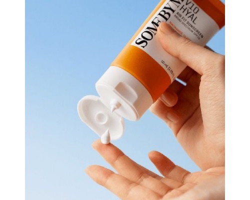 Protezione solare SPF50+ V10 HYAL Airfit Some By Mi
