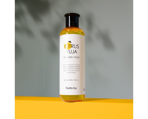 Toner rivitalizzante Citrus Yuja FarmStay 