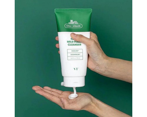 Schiuma detergente delicata alla centella asiatica VT Cosmetics