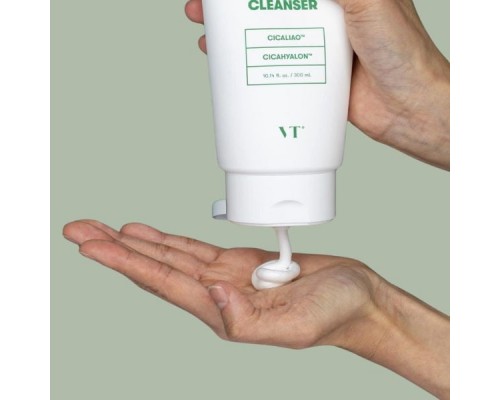 Schiuma detergente delicata alla centella asiatica VT Cosmetics